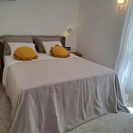 House Mvsevm 4* Appartamento Vis